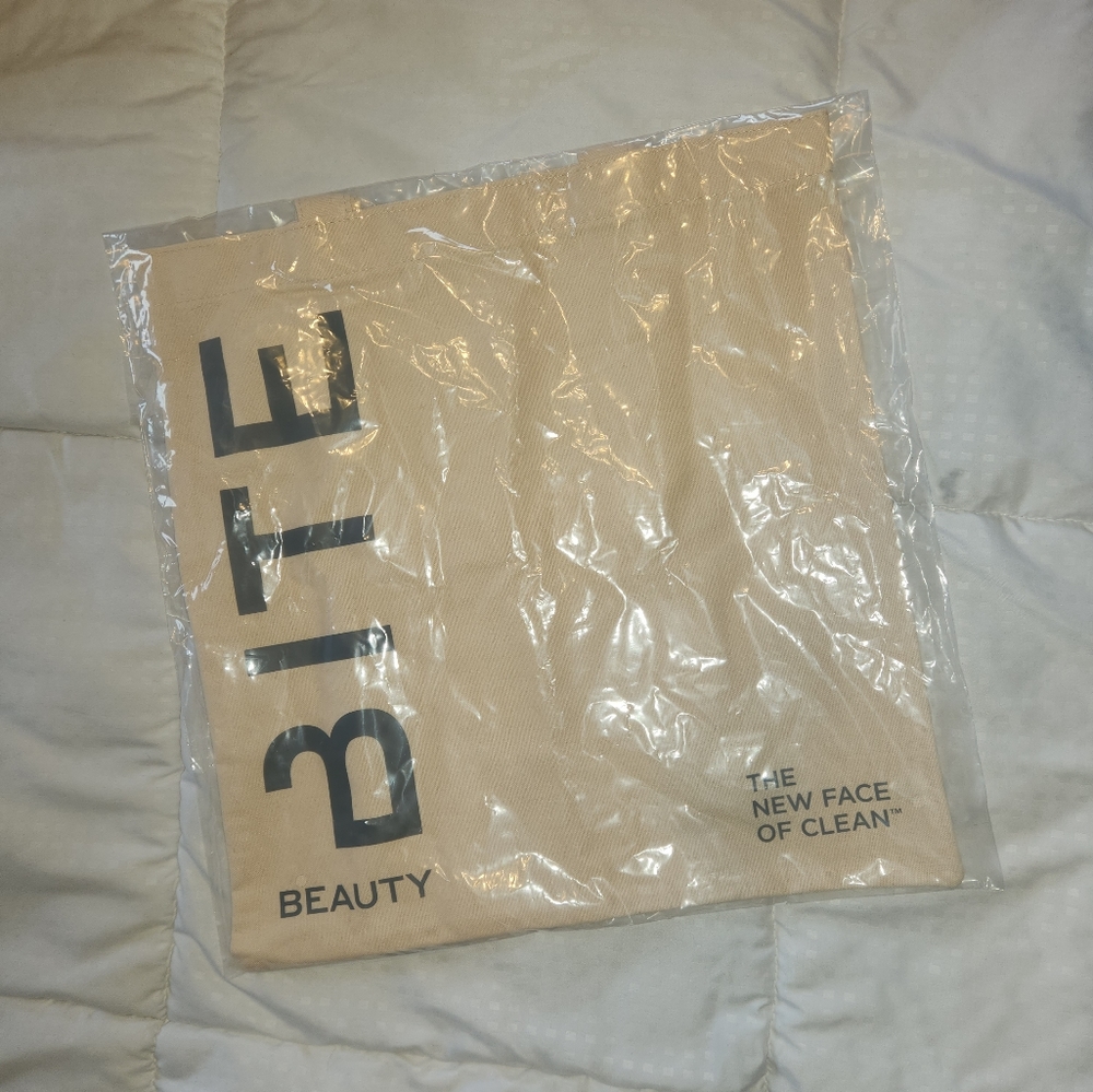 FREE WITH ANY PURCHASE FROM MY CLOSET STARTING 2/12